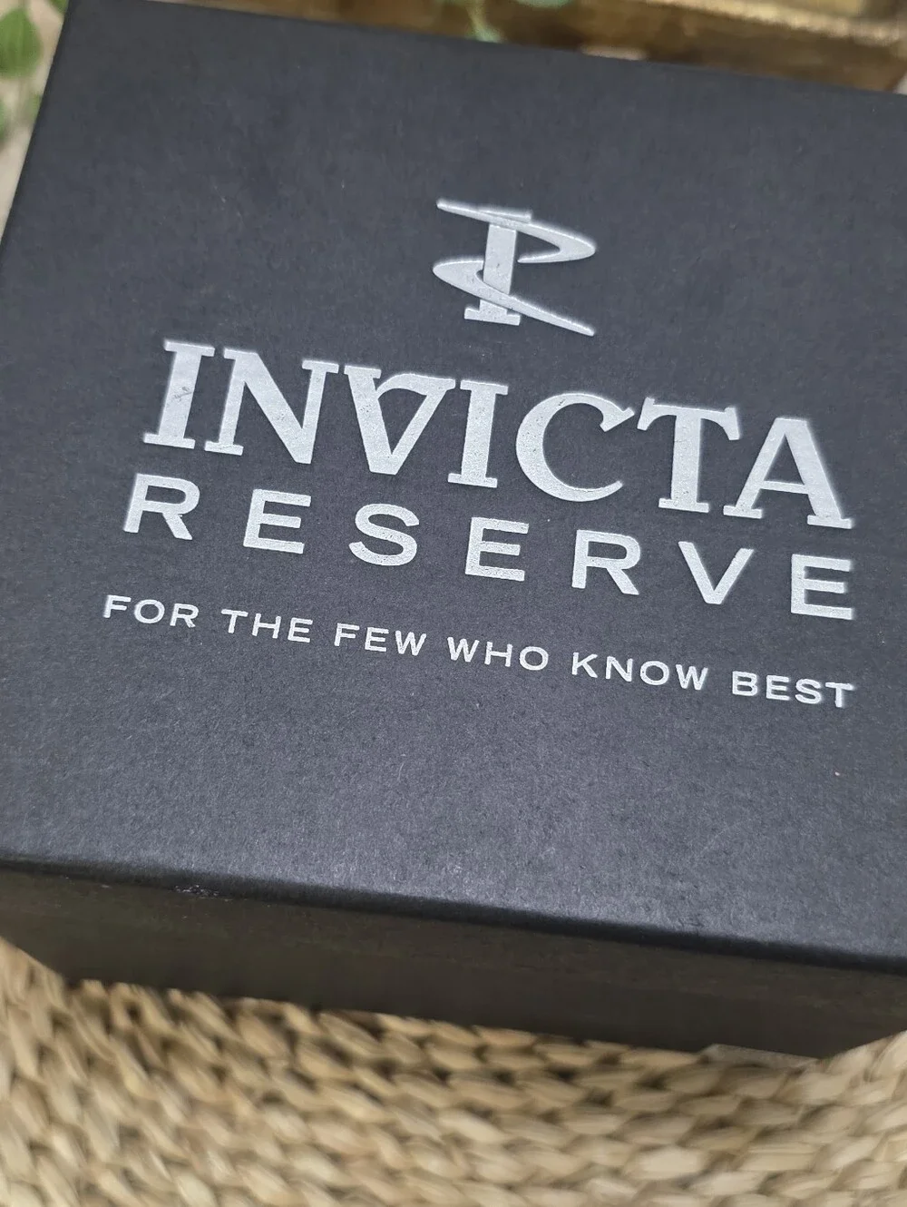 Invicta Reserve Ocean Reef 10724 Swiss Made Chronograph 200M NWT Box Papers Serv